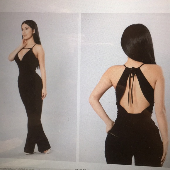 🕺🏽Black jumpsuit💃🏽 - Picture 2 of 4